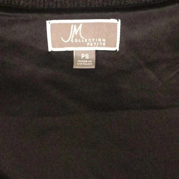 JM Collection Black & White paisley design w/embellished Neckline-PS & PM - Picture 9 of 10